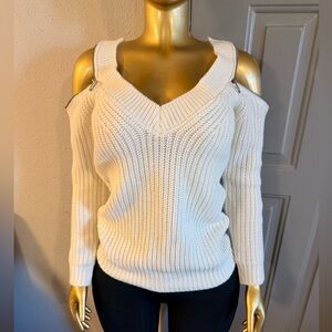 VENUS Off-the-Shoulder Sweater - Cream
